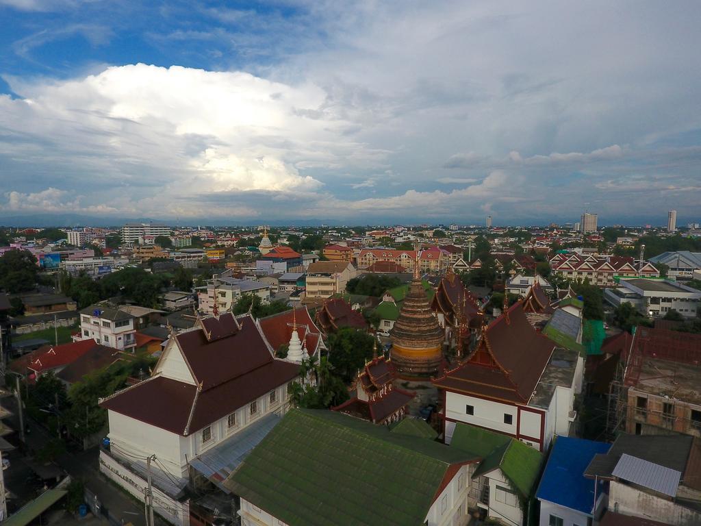 Siriwan Hostel Chiang Mai Esterno foto