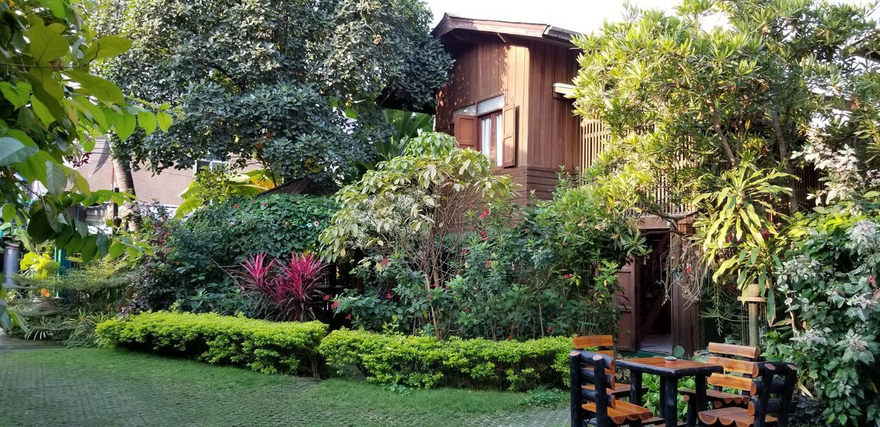 Siriwan Hostel Chiang Mai Esterno foto