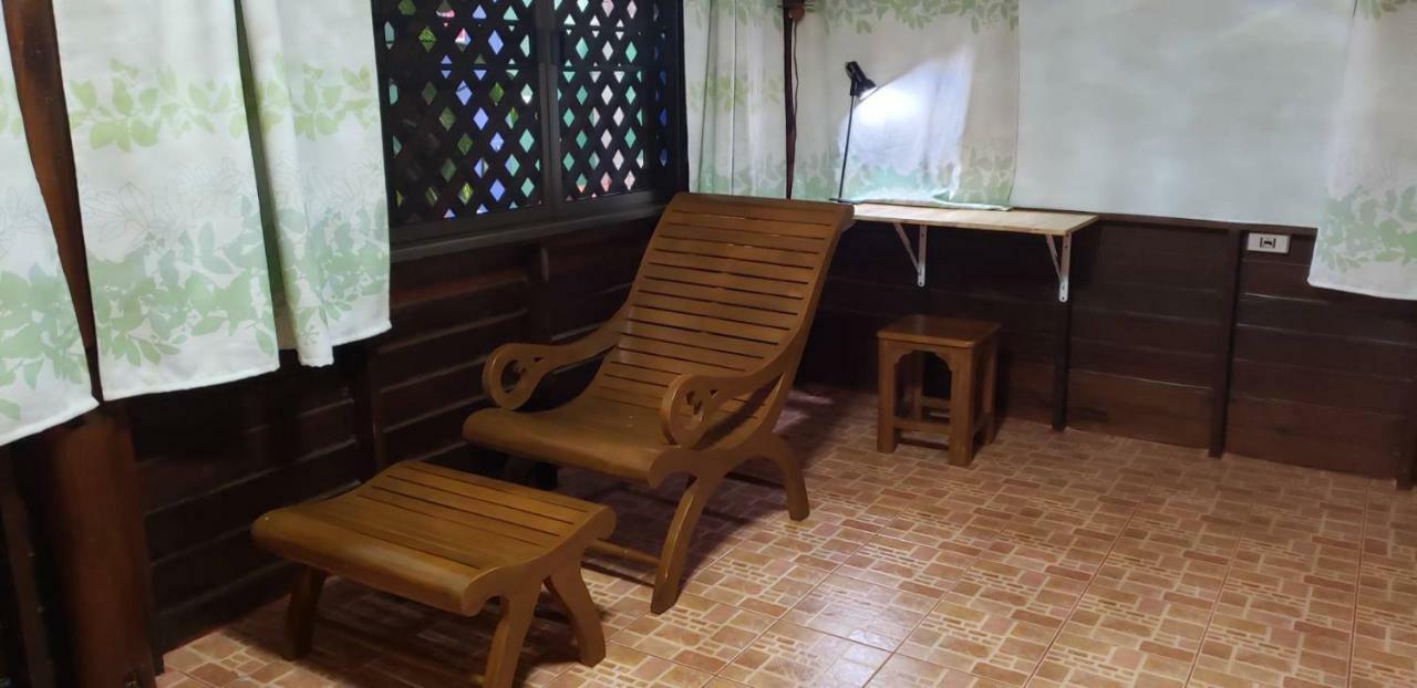 Siriwan Hostel Chiang Mai Esterno foto